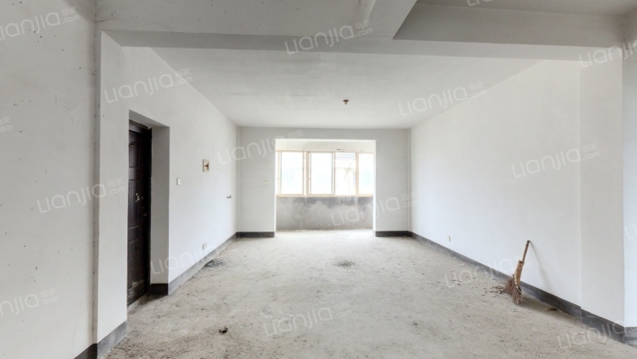 万峰滨海花园二期二手房实景图