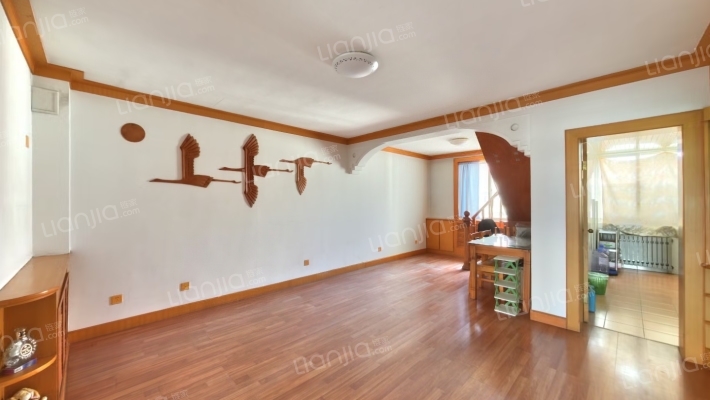 亚联花苑二手房实景图