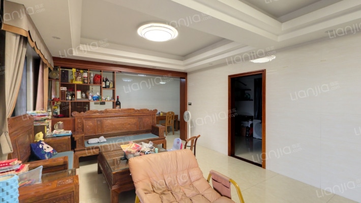 香槟公馆二手房实景图