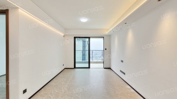 卓越蔚蓝领秀二手房实景图