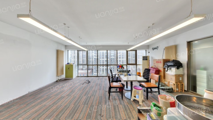 后现代城B区二手房实景图