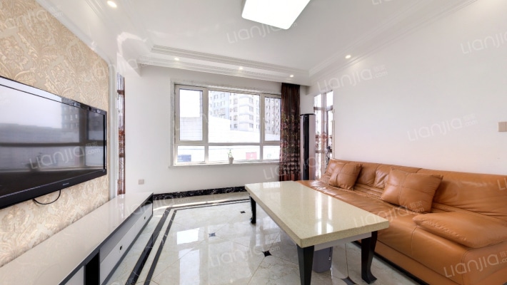 万成华府二手房实景图