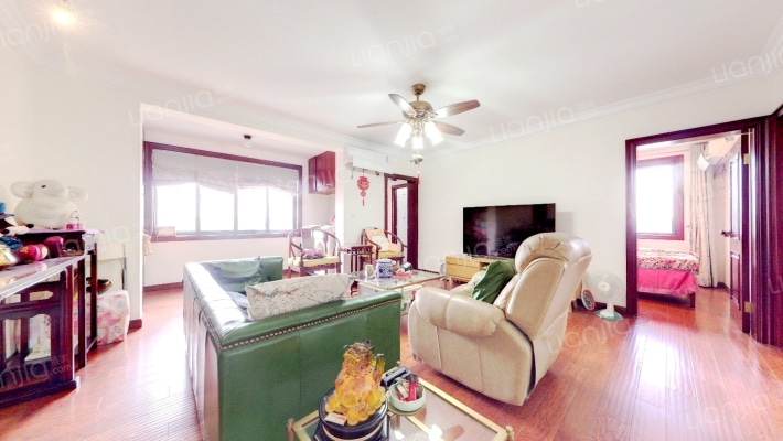 甜爱大楼二手房实景图