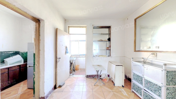 机厂小区二手房实景图