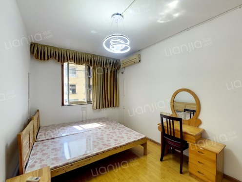 合租·银丰园二区 5居室 南卧