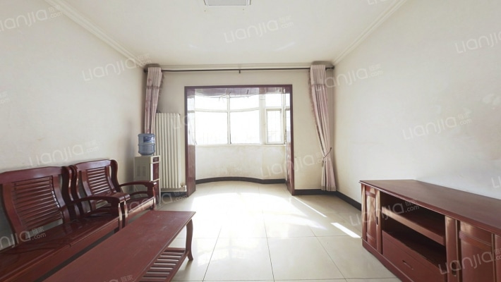 泰安荣锦花园二手房实景图