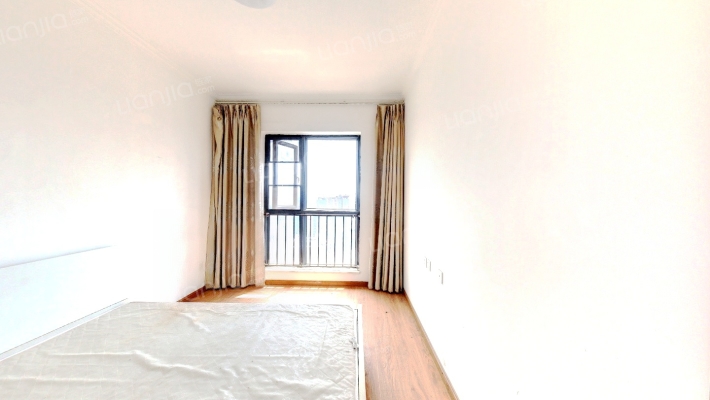 俊发逸天峰北区二手房实景图