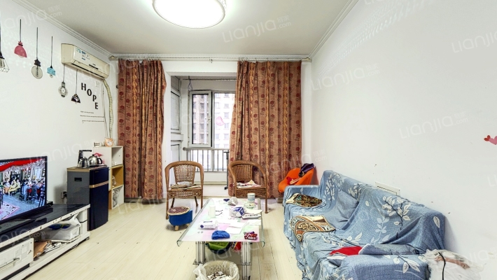 南北通透三居室  好楼层 采光足 房本满二税费低-客厅