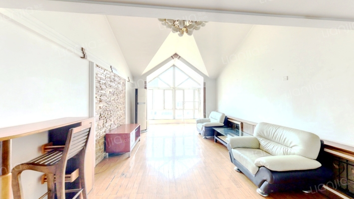 龙腾华苑二手房实景图