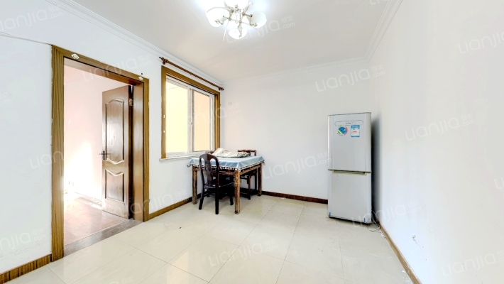 芳华路673弄二手房实景图