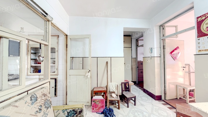 化机厂宿舍二手房实景图