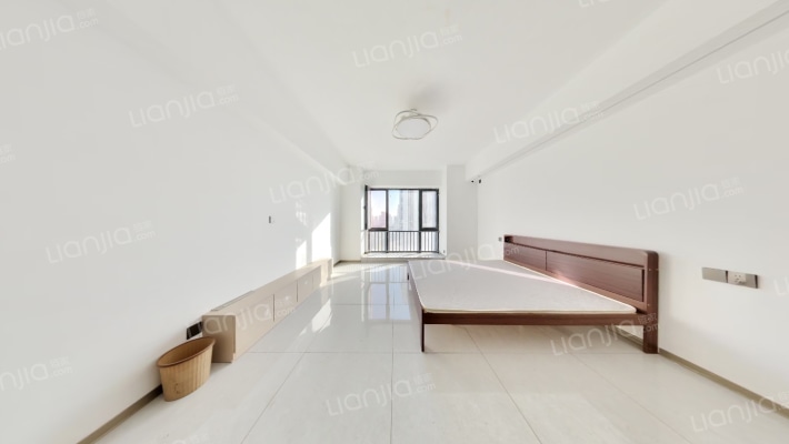 中房·卓越府二手房实景图