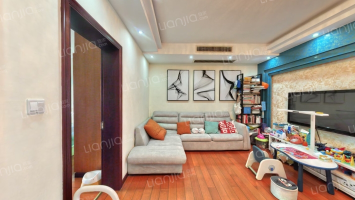 钟楼新村二手房实景图