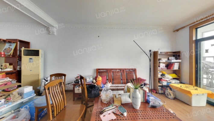 新豪庭二手房实景图