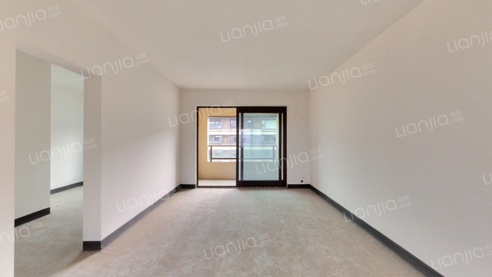 长滩原麓瑾园A区二手房实景图