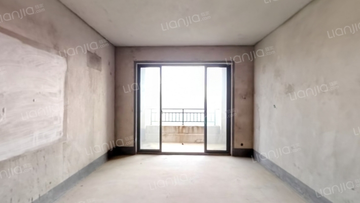 兴盛爱地社区二手房实景图