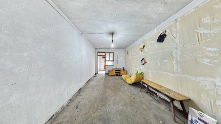 建设路二手房实景图