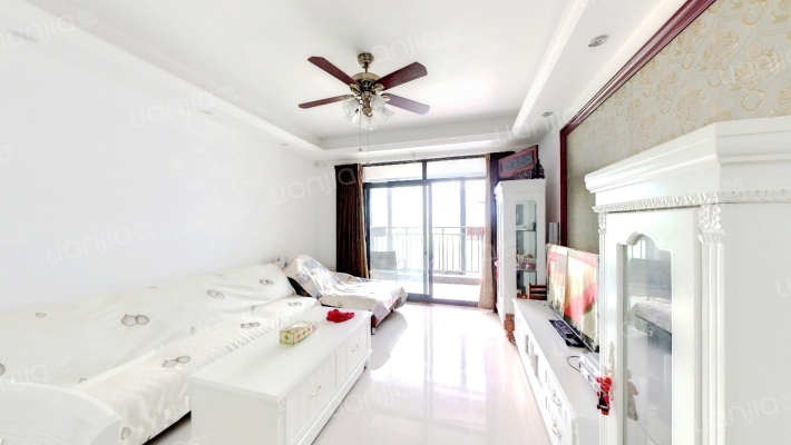 弘信观湖二手房实景图