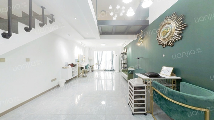 融创中央广场二手房实景图