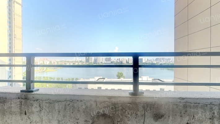 东湖水岸二手房实景图