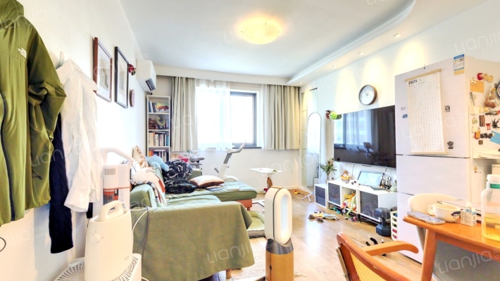 虹东小区二手房实景图