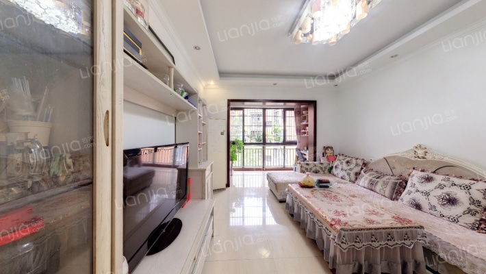 锦泰河畔二手房实景图