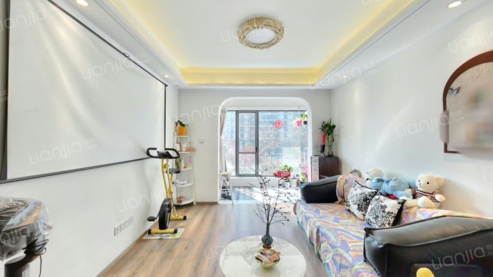 香江·翡翠天辰二手房实景图