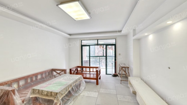 名都绿洲二手房实景图