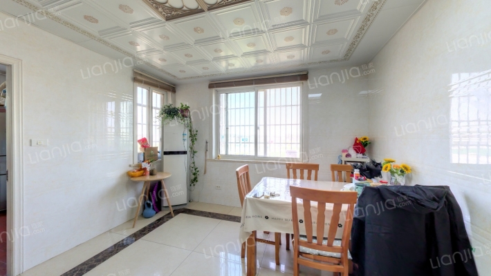 新贤恬苑二手房实景图