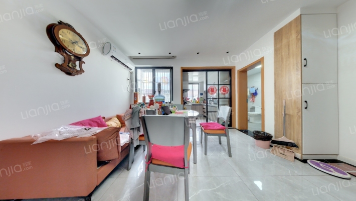 吴价新村二手房实景图