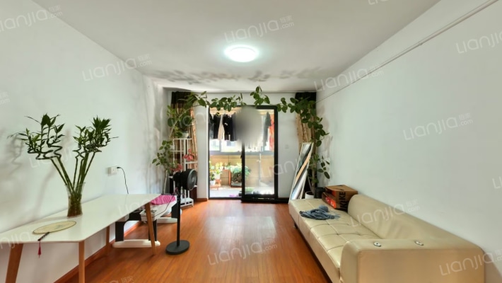 云龙嘉苑三期二手房实景图