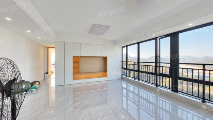 绿城桃源小镇二手房实景图