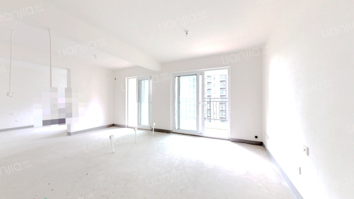 保利罗兰春天二手房实景图