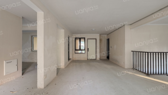 中海湖心半岛花苑二手房实景图