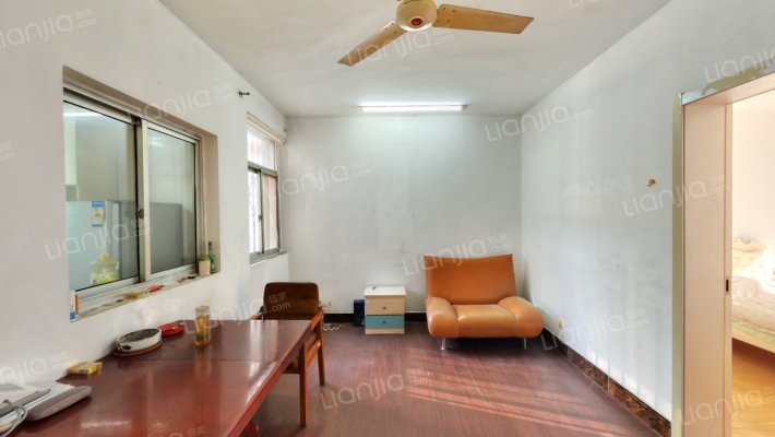 康华新村二手房实景图