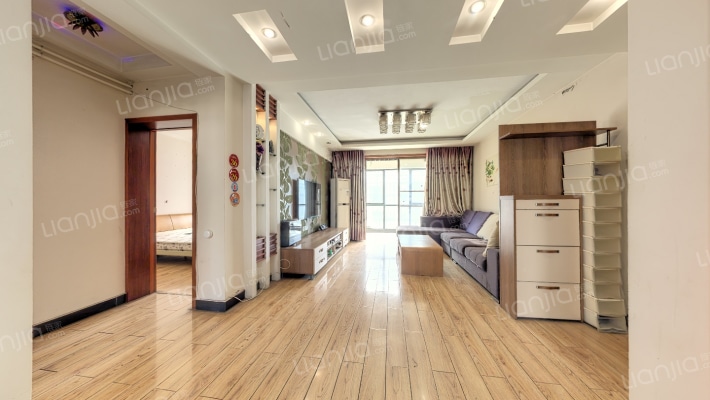 东美家园二手房实景图