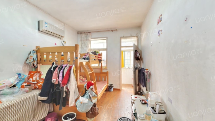 山大路190到194号院二手房实景图