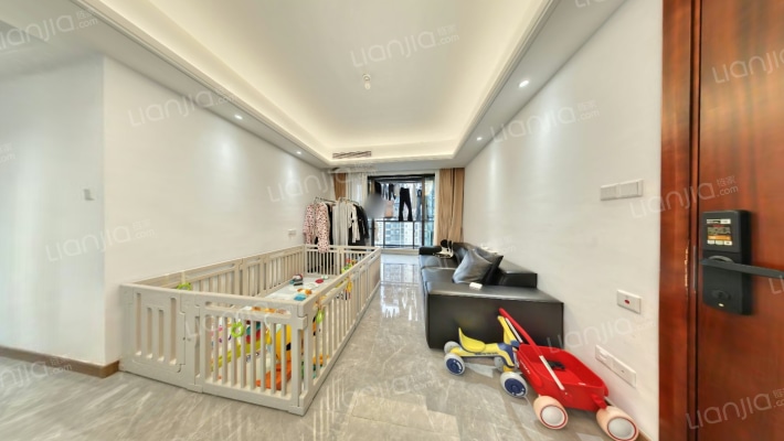 颐翠名庭二手房实景图