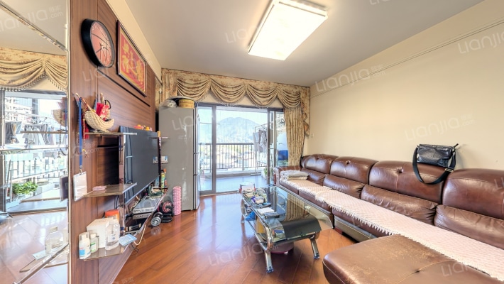 万科第五园八期二手房实景图