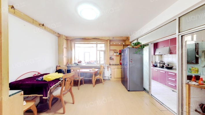 二二八厂宿舍二手房实景图