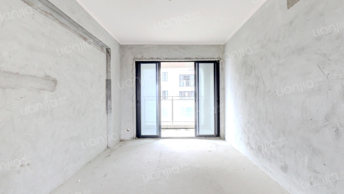 江峰翠苑二手房实景图