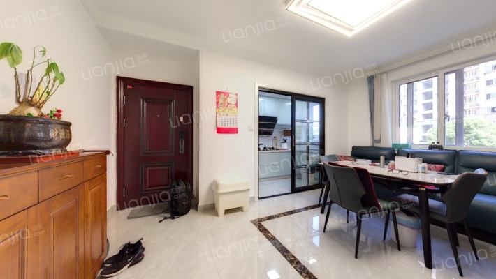 佘北家园咏泽苑二手房实景图