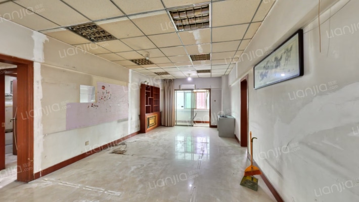 铭爵大厦二手房实景图