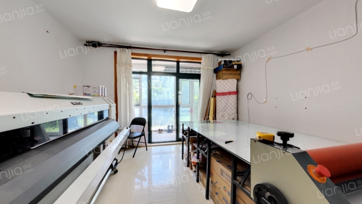 世纪华庭二手房实景图