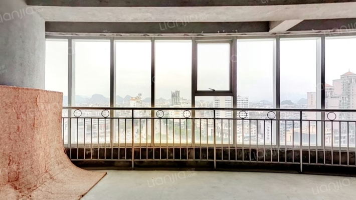 经贸大厦二手房实景图