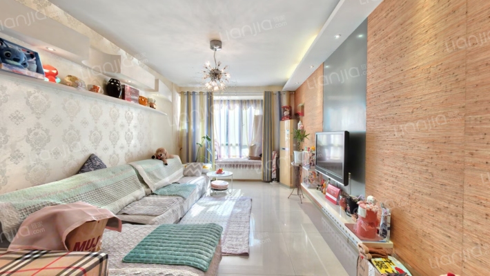 蓝色天际二手房实景图