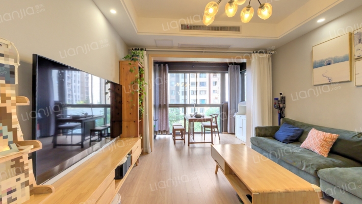 鲁能领秀城1街区二手房实景图