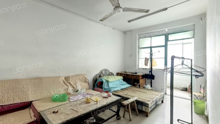 印染厂家属院二手房实景图
