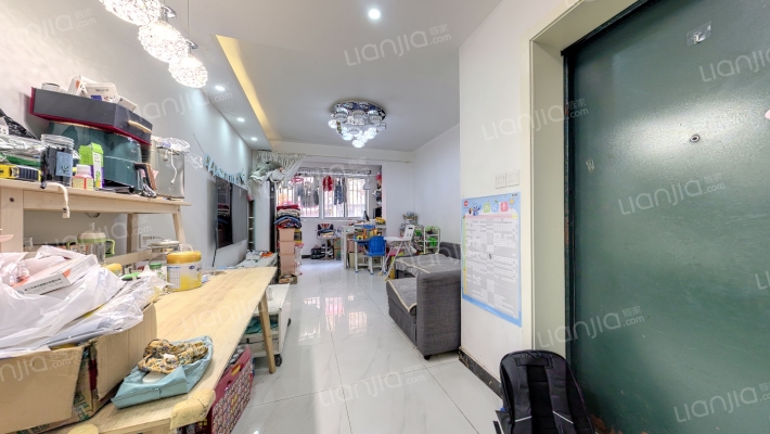 桃园新城中虹佳园东区二手房实景图