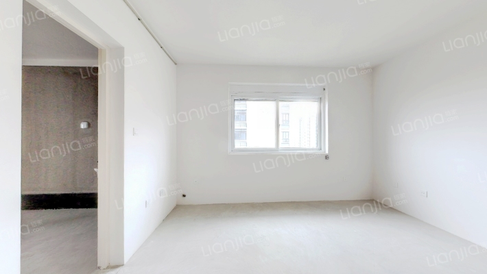 白龙湖绿苑二手房实景图